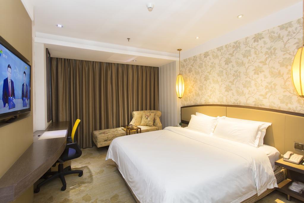 Kaiserdom Hotel Airport Road Гуанчжоу Экстерьер фото