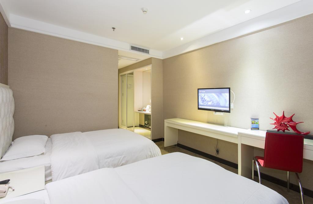 Kaiserdom Hotel Airport Road Гуанчжоу Экстерьер фото